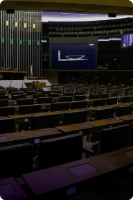 Congresso de R$ 15 bilhões: parlamentares podem viver com salário intacto
